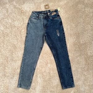 Aeropostale BNWT Mom Jean Two-toned Denim Womens Size 00